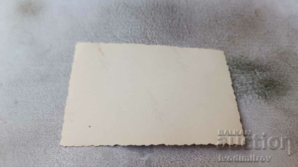 Photo Pleven Men and women in front of the Mausoleum with price 2.35 BGN | € 1.20 Photo Pleven Men and women in front of the Mausoleum with price 2.35 BGN | € 1.20