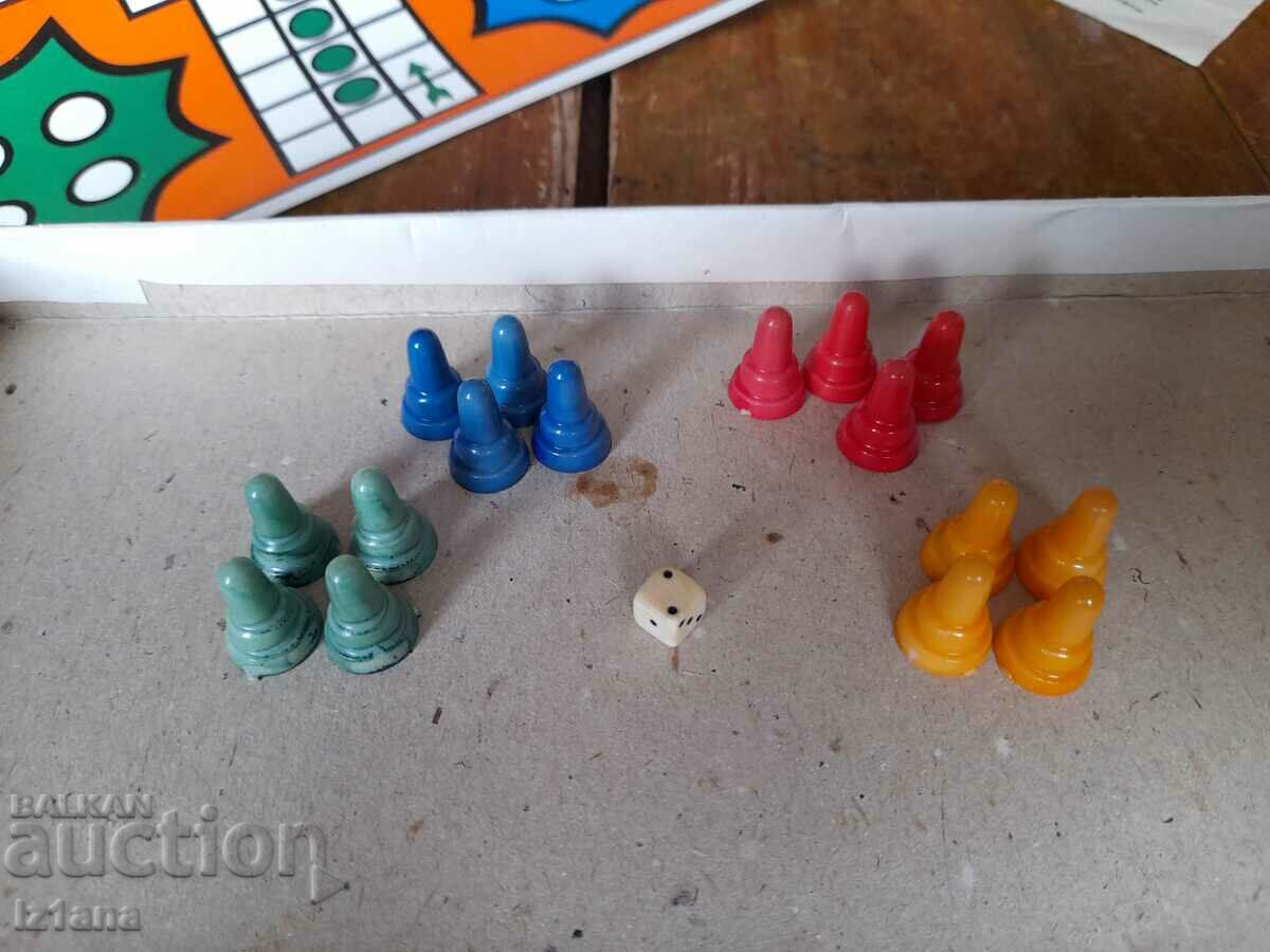 Стара детска игра Не се сърди човече - 5 Стара детска игра Не се сърди човече - 5