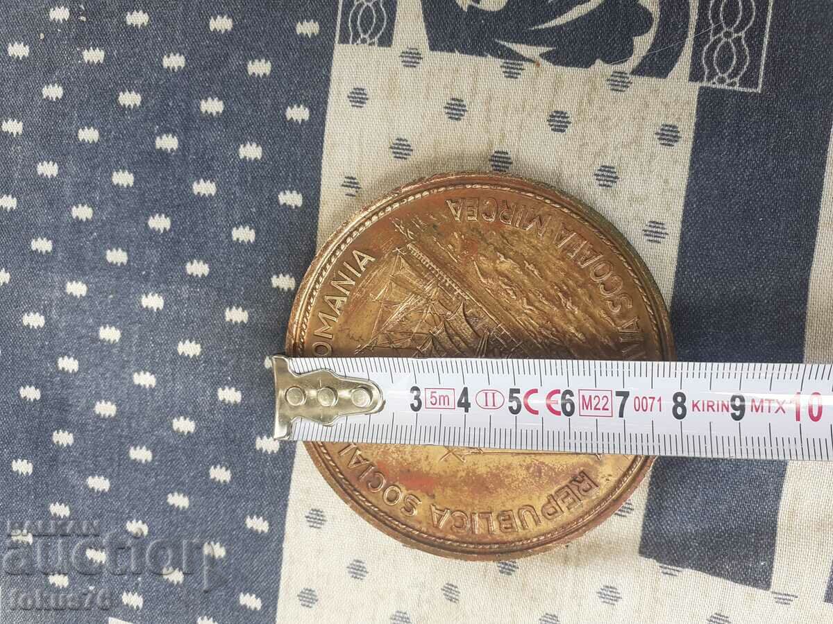 Delivery of Bronze desktop medal plaque Romania Romania Delivery of Bronze desktop medal plaque Romania Romania