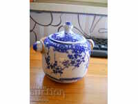 Porcelain sugar bowl (Japan)