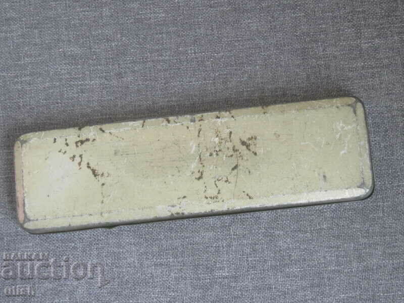 Old litho tin box of Eberhard Faber pencils with price 20.00 BGN | € 10.23