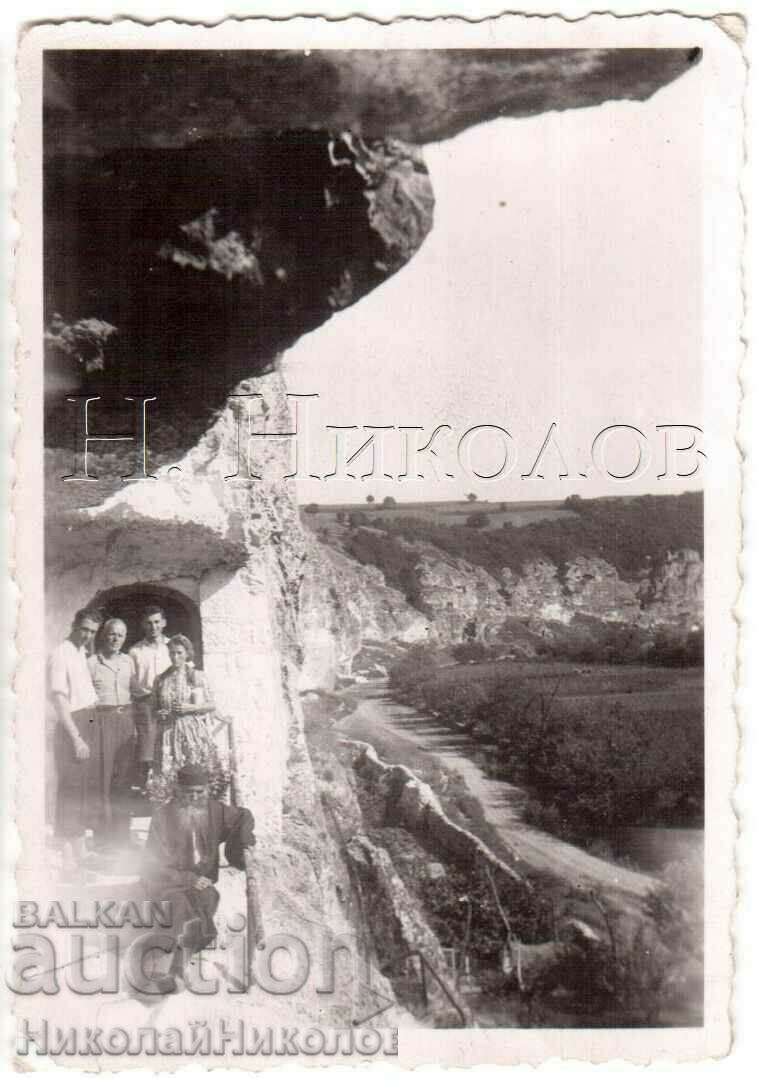 1943 SMALL OLD PHOTO RUSE BASARBOVO MONK CHRYSANTH G901