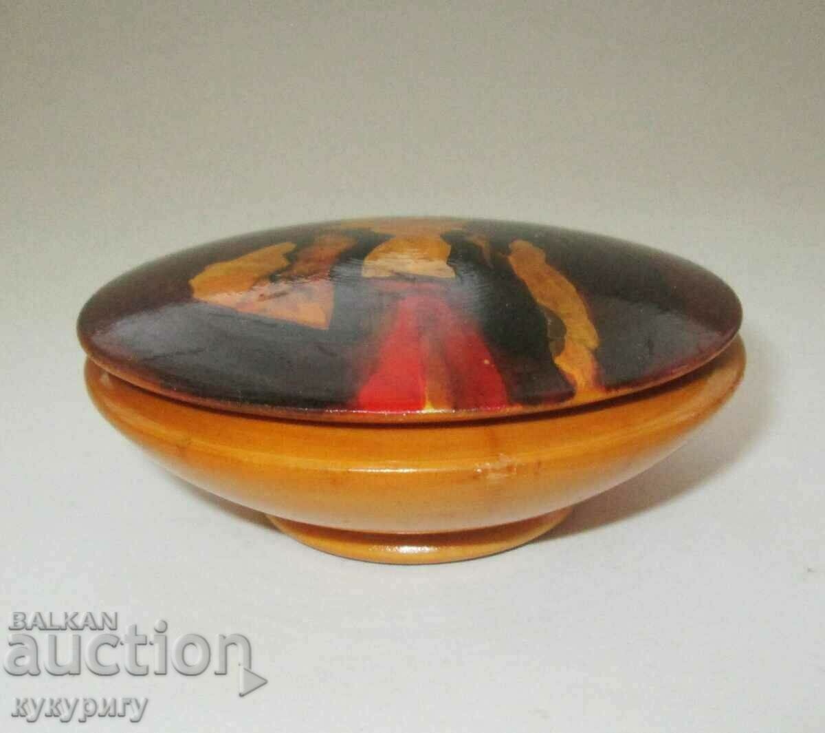 Old hand painted wooden box for jewelry or trinkets with price 90.00 BGN | € 46.02 Old hand painted wooden box for jewelry or trinkets with price 90.00 BGN | € 46.02