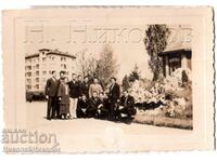 1936 FOTO MICĂ VECHE CASA MAMEI SOFIA 10,2 x 7 cm G907