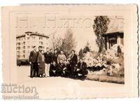 1936 FOTO MICĂ VECHE CASA MAMEI SOFIA 10,2 x 7 cm G907