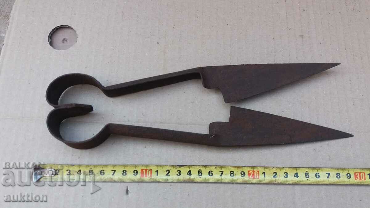 СТАРА НОЖИЦА ЗА СТРИГАНЕ НА ОВЦЕ с цена 2.99 лв. | € 1.53