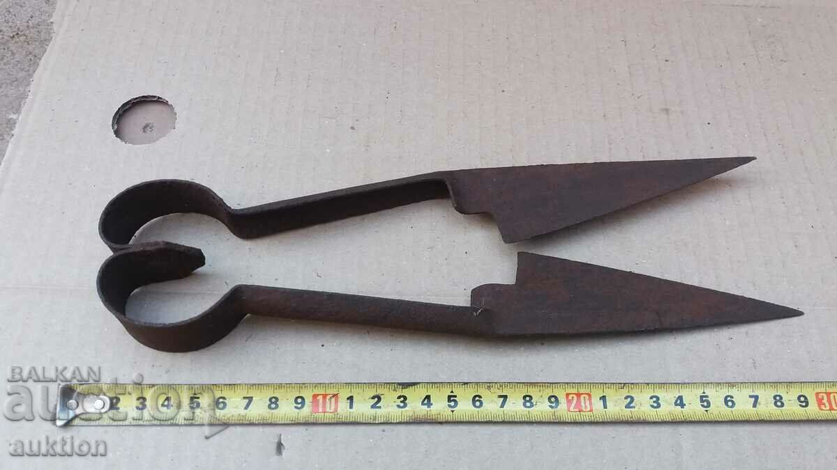 Доставка на СТАРА НОЖИЦА ЗА СТРИГАНЕ НА ОВЦЕ