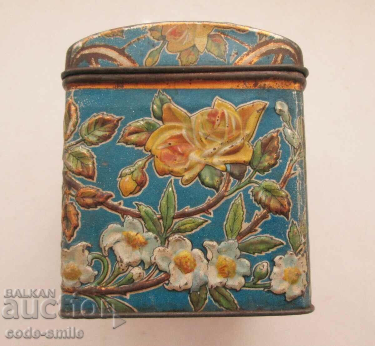 Old beautiful Kuznetsov tea box lithograph Czarist Russia with price 110.00 BGN | € 56.24 Old beautiful Kuznetsov tea box lithograph Czarist Russia with price 110.00 BGN | € 56.24