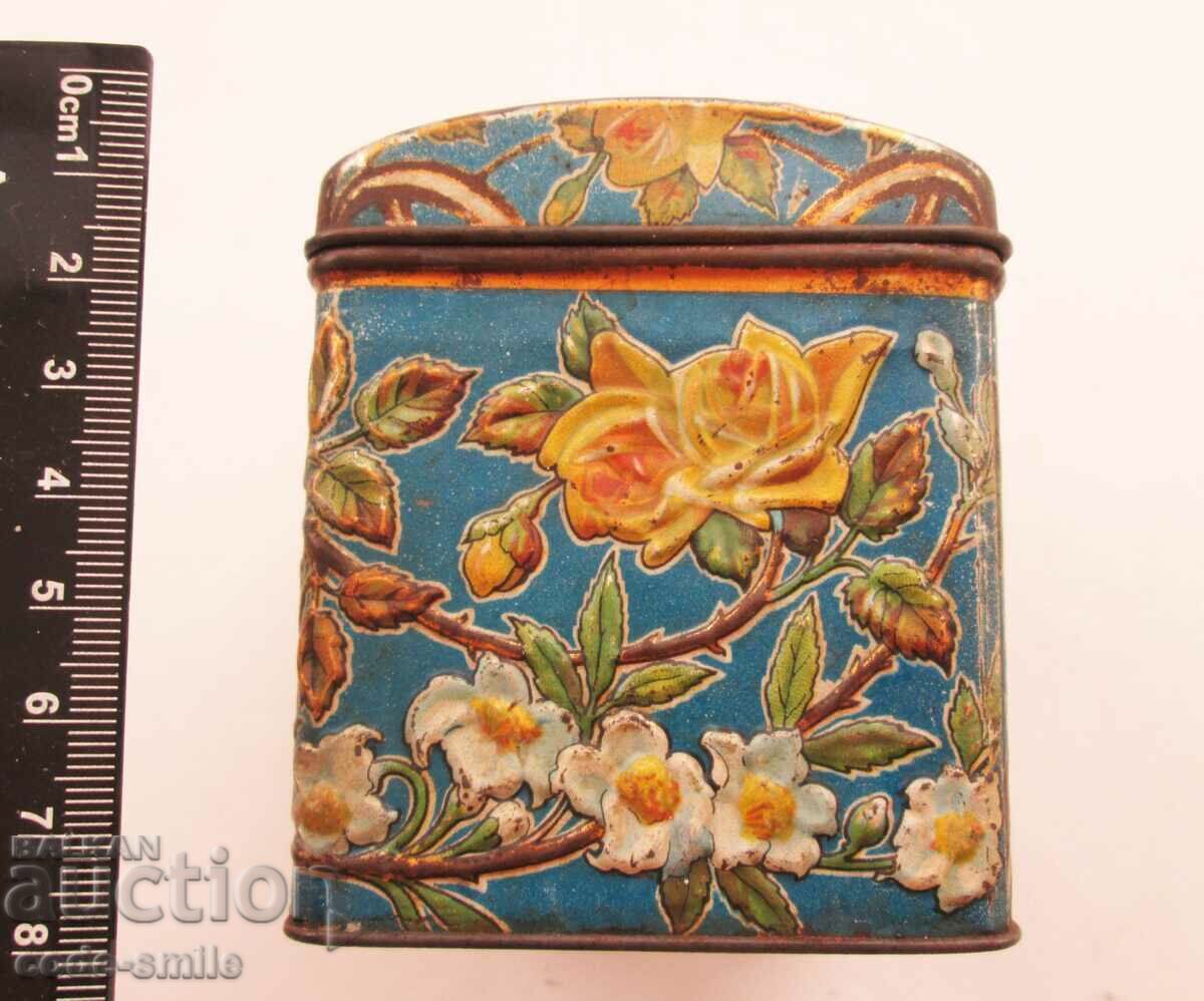 Auction Old beautiful Kuznetsov tea box lithograph Czarist Russia Auction Old beautiful Kuznetsov tea box lithograph Czarist Russia