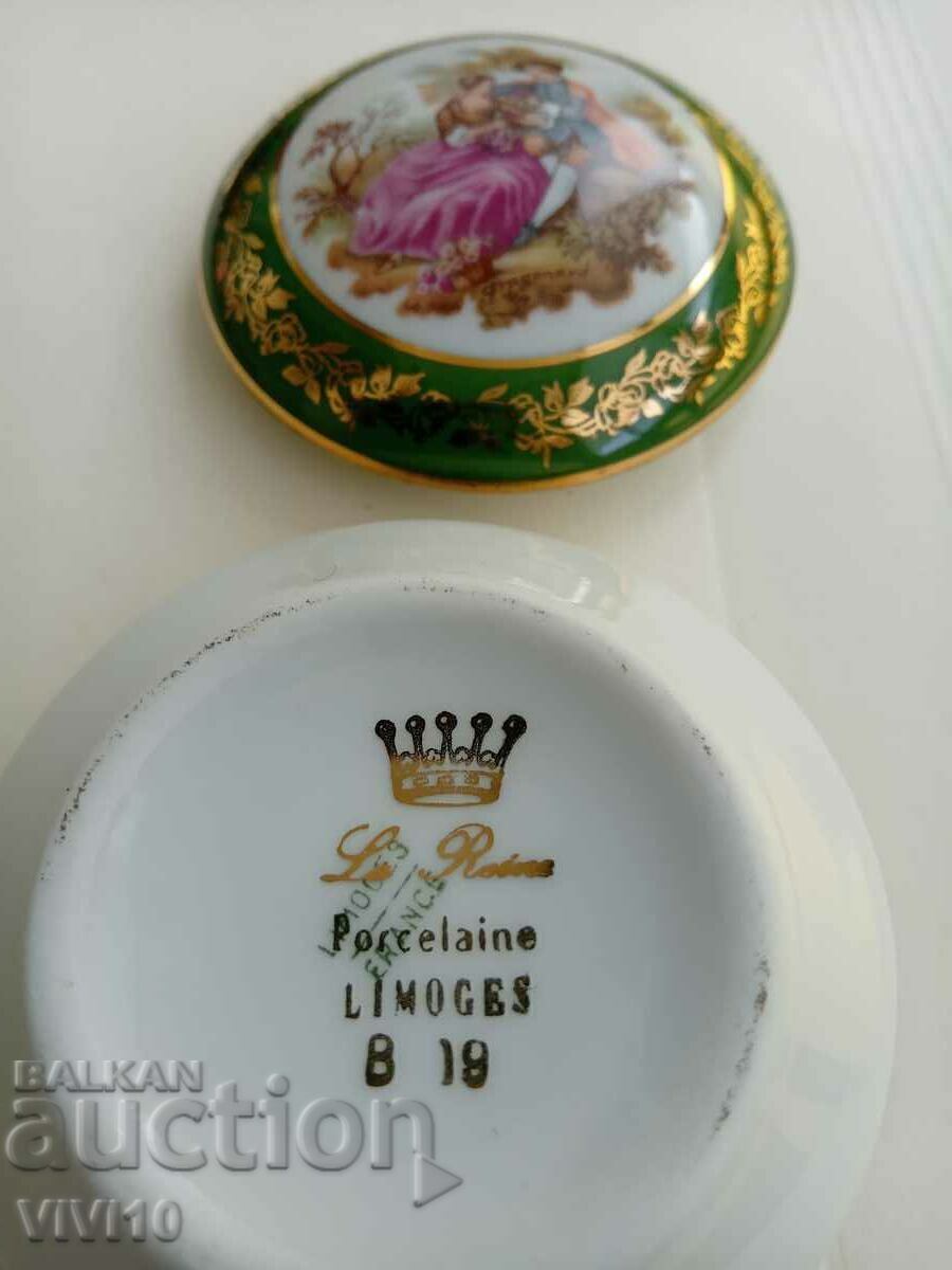 Gorgeous jewelry box, Limoges with price 40.00 BGN | € 20.45 Gorgeous jewelry box, Limoges with price 40.00 BGN | € 20.45