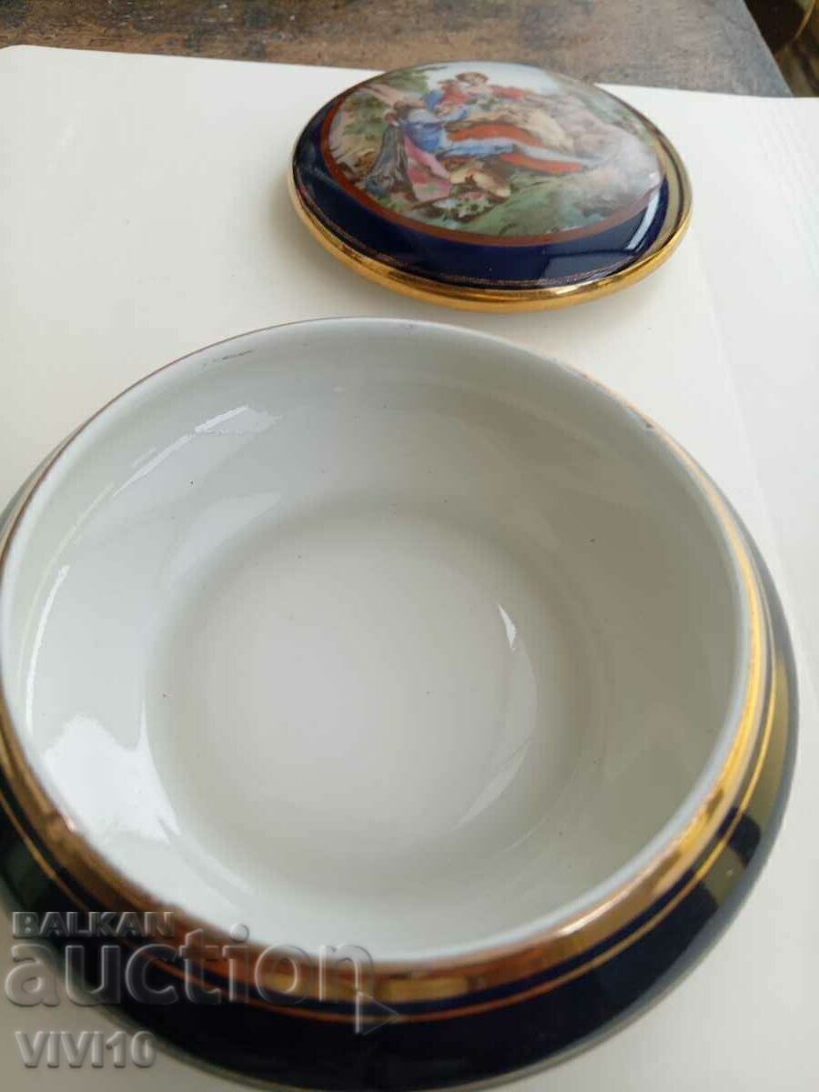 A gorgeous jewelry box LIMOGE with price 40.00 BGN | € 20.45