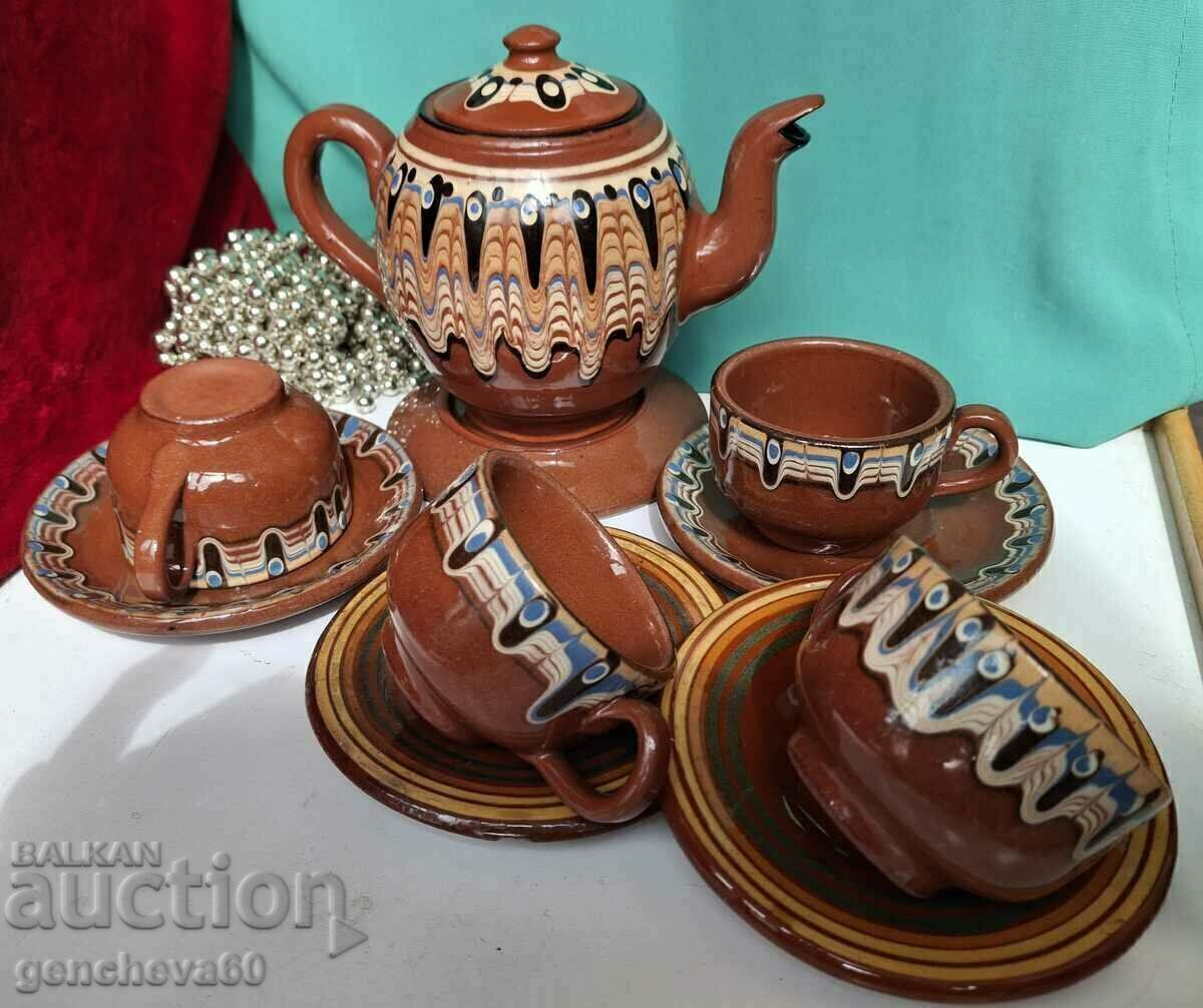 Auction Coffee service set made of glazed ceramic from the USSR Auction Coffee service set made of glazed ceramic from the USSR