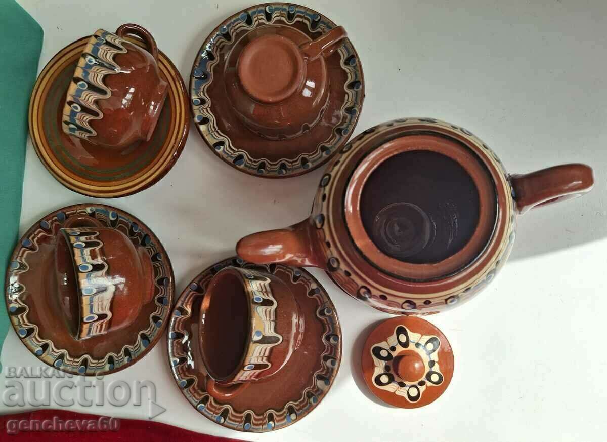 Livrarea Set de cafea din ceramică glazurată de epocă (SOTSA) Livrarea Set de cafea din ceramică glazurată de epocă (SOTSA)