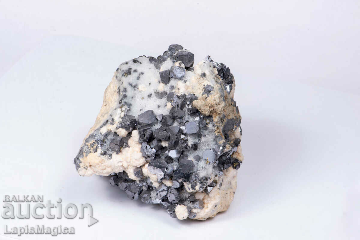 Druse galena με χαλαζία 1200γρ με τιμή 44.00 BGN | € 22.50 Druse galena με χαλαζία 1200γρ με τιμή 44.00 BGN | € 22.50