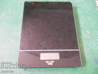 Glass digital kitchen scale