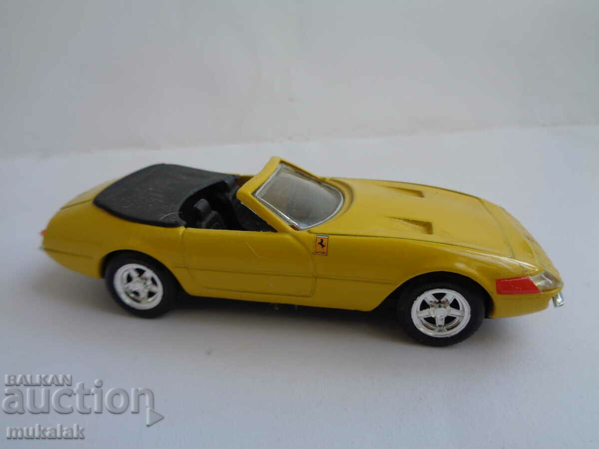 Auction  1:43 RIO FERRARI 365 GTB CAR TOY MODEL