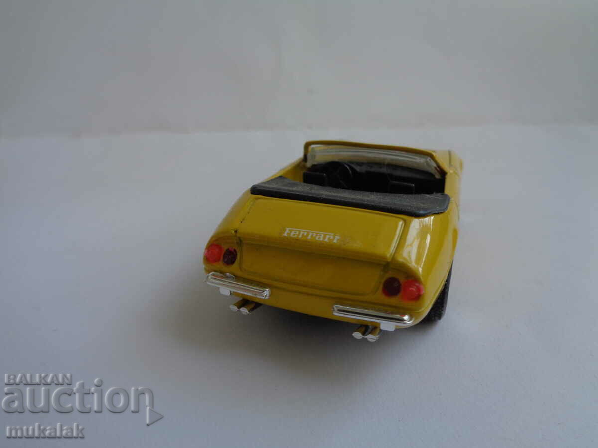 Delivery of 1:43 RIO FERRARI 365 GTB CAR TOY MODEL
