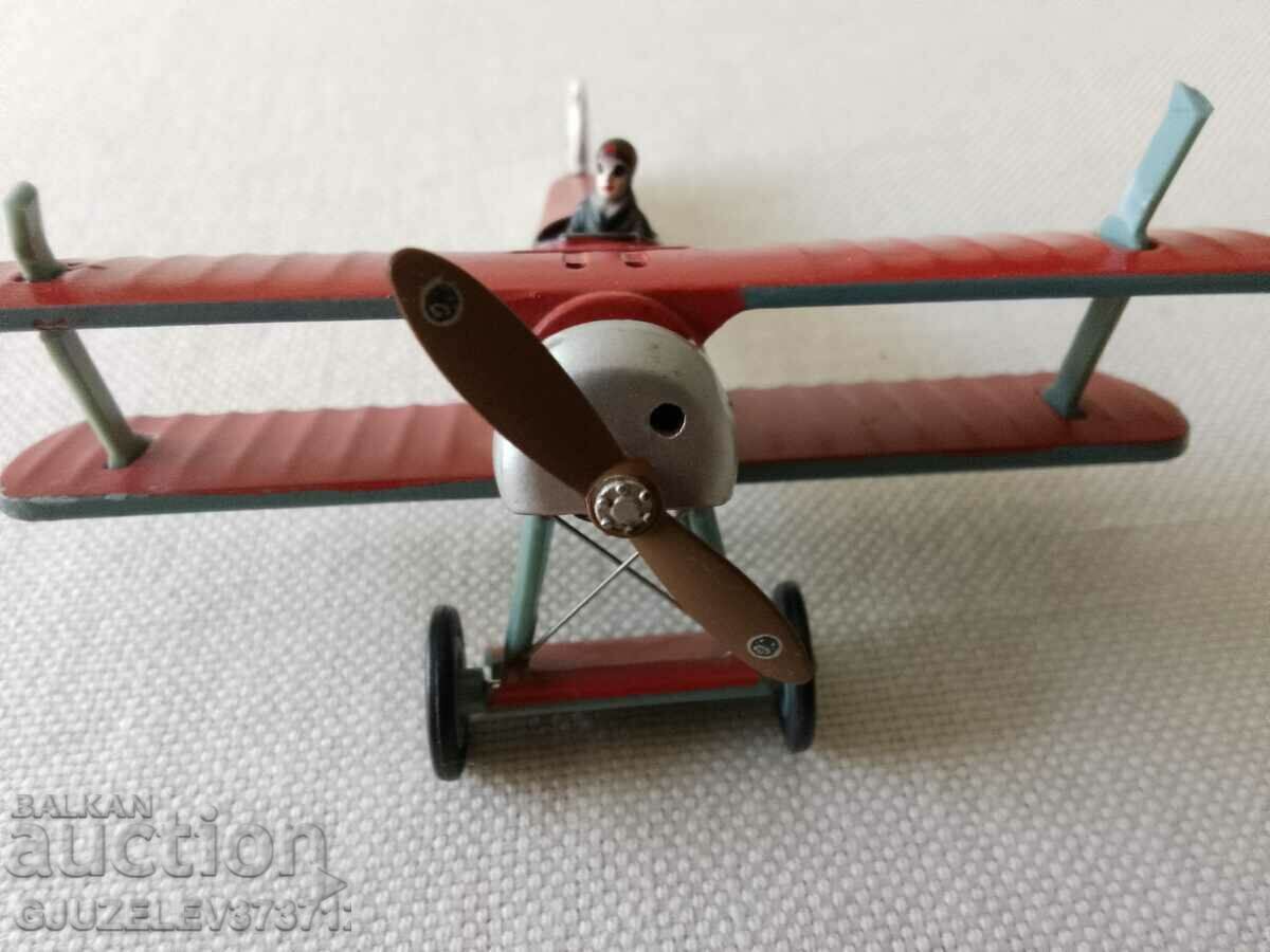 Avion Avion Fokker Dr. I (Avion Fokker DR.I) – The Red Bar