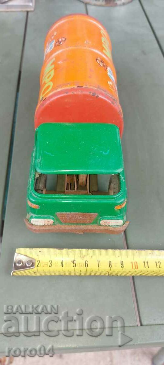 TIN TOY - GARBAGE TRUCK with price 49.00 BGN | € 25.05 TIN TOY - GARBAGE TRUCK with price 49.00 BGN | € 25.05