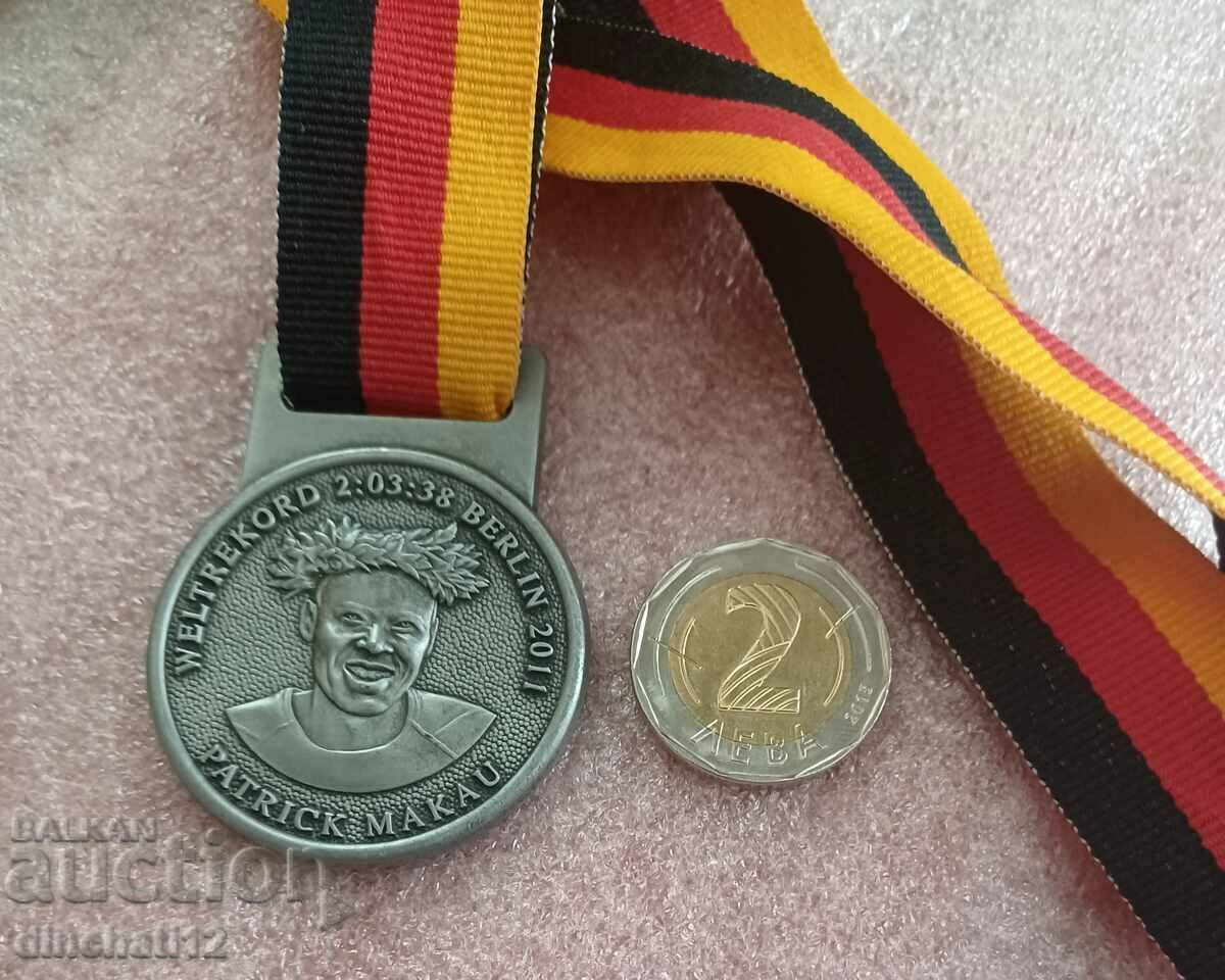 Berlin Marathon BMW Berlin Marathon Medal 2012 - 5 Berlin Marathon BMW Berlin Marathon Medal 2012 - 5