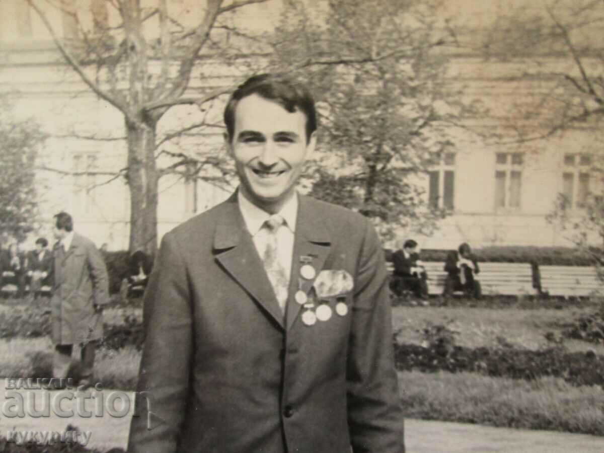 Auction An old photo of Mr. Sensei in the Park Magician Illusionist Auction An old photo of Mr. Sensei in the Park Magician Illusionist
