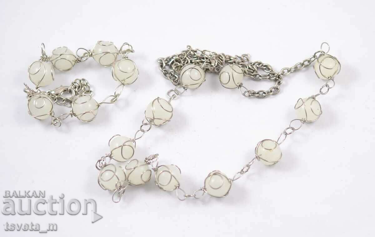 Necklace, necklace and bracelet set with price 8.00 BGN | € 4.09 Necklace, necklace and bracelet set with price 8.00 BGN | € 4.09