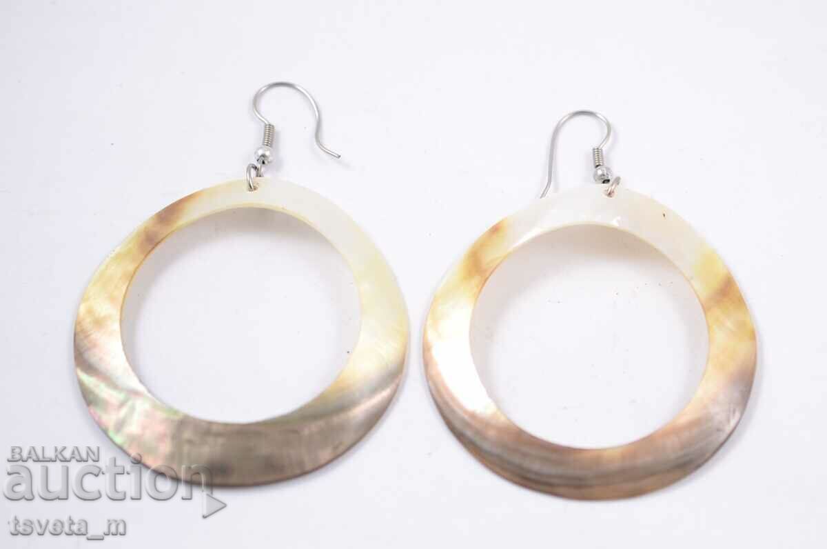 Обици от черупка на мида, седеф с цена 5.00 лв. | € 2.56 Обици от черупка на мида, седеф с цена 5.00 лв. | € 2.56