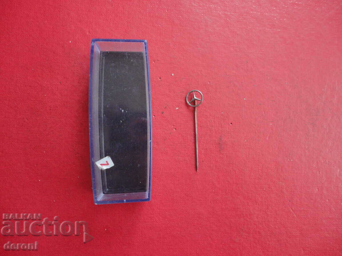 Mercedes badge badge with price 5.00 BGN | € 2.56 Mercedes badge badge with price 5.00 BGN | € 2.56