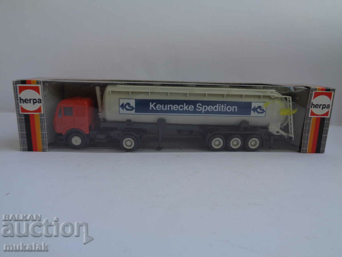 HERPA H0 1/87 MERCEDES BENZ TRUCK TANK MODEL cărucior