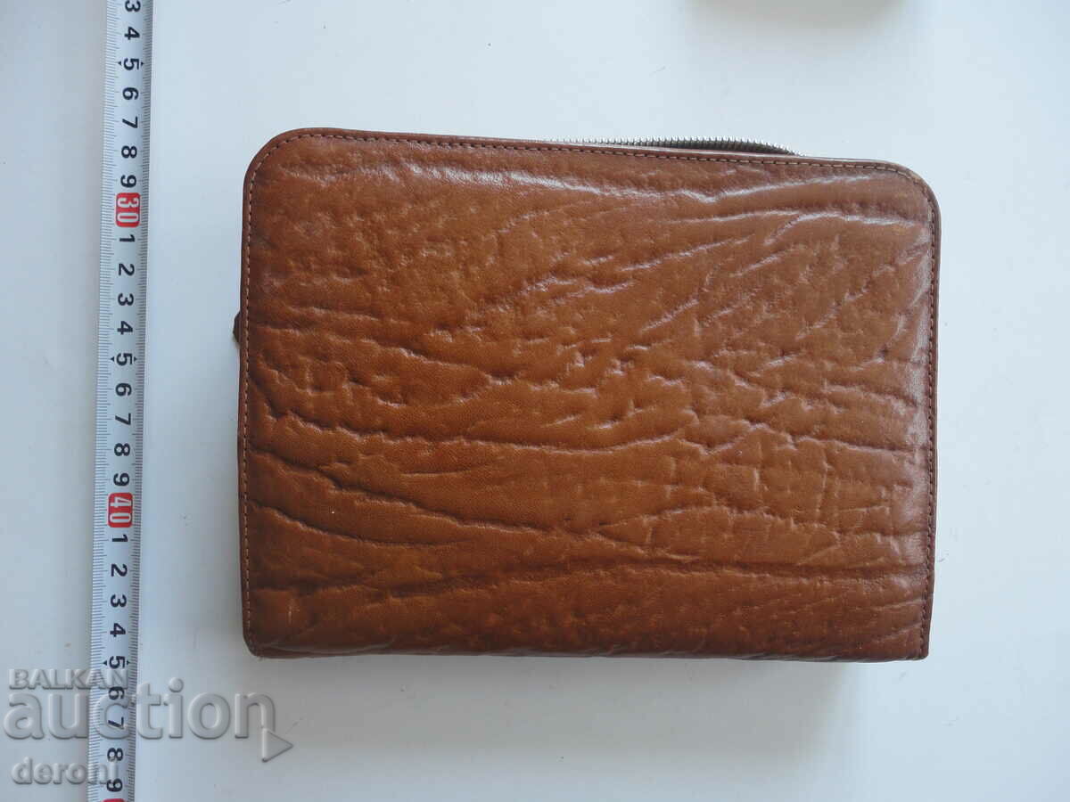 German Leather Shaving Kit Box Case with price 10.00 BGN | € 5.11 German Leather Shaving Kit Box Case with price 10.00 BGN | € 5.11