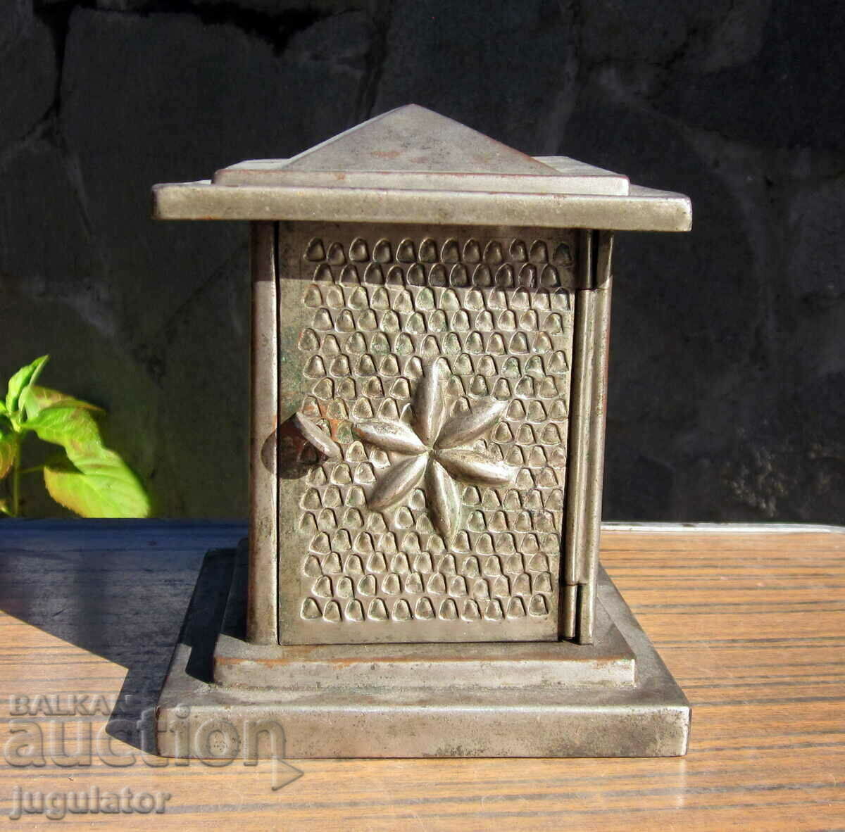 Livrarea Carcasa ceasului din bronz antic Livrarea Carcasa ceasului din bronz antic