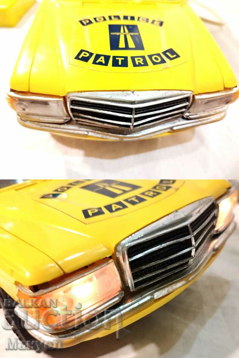 Auction  Old Toy Rico Mercedes 450 SE - Police.