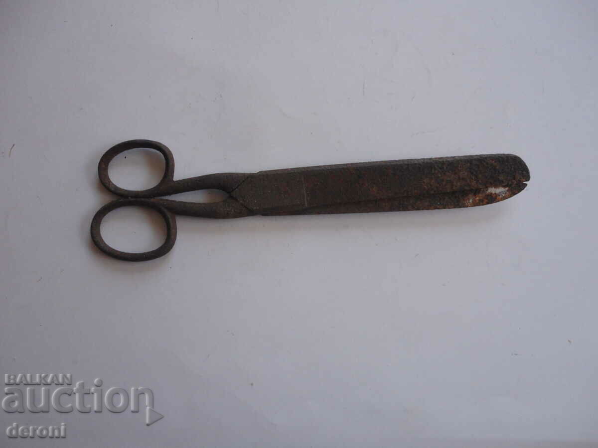 Ψαλίδι αντίκα με τιμή 10.00 BGN | € 5.11 Ψαλίδι αντίκα με τιμή 10.00 BGN | € 5.11