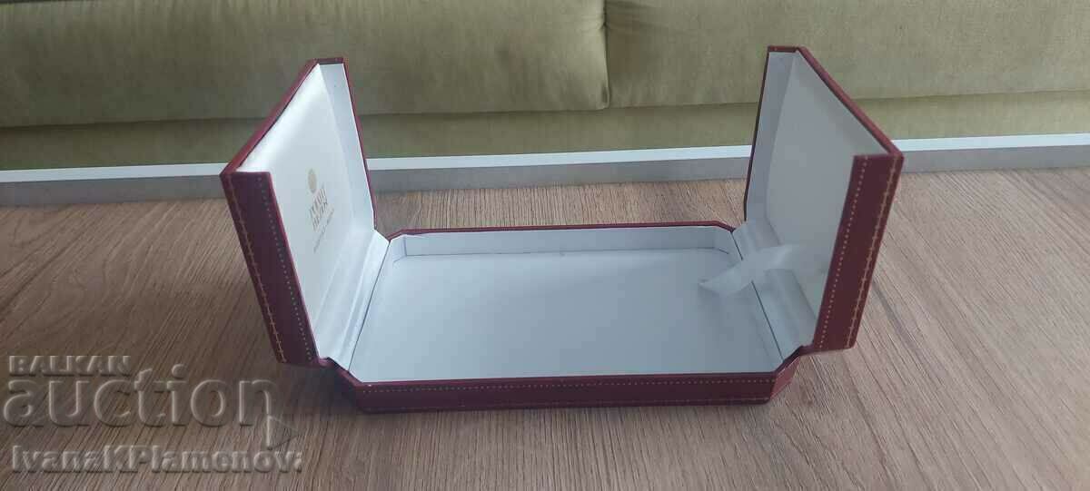 A jewel box for collectors - 5 A jewel box for collectors - 5