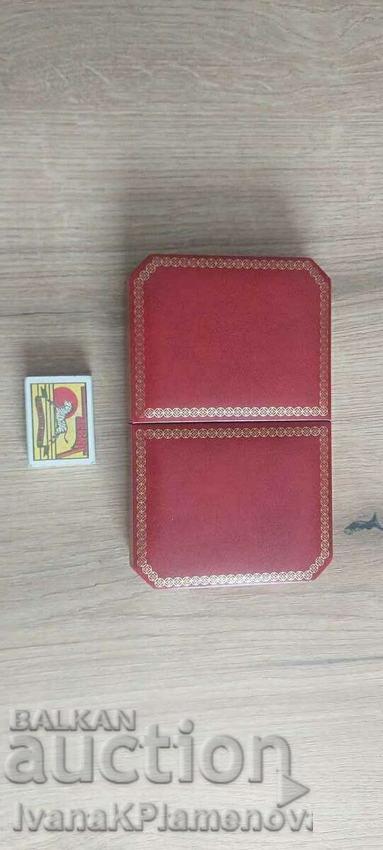 A jewel box for collectors - 7