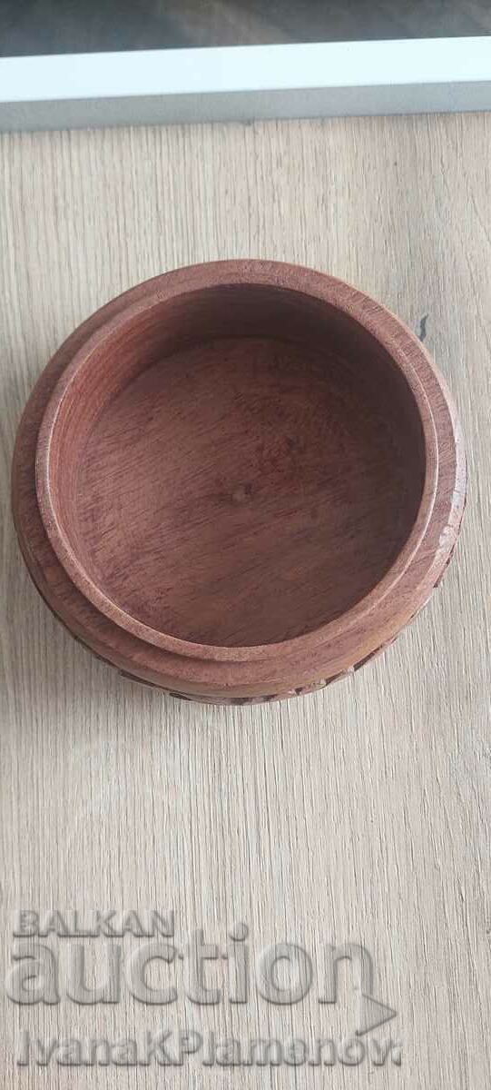 Wood carving bowl with price € 10.00 | 19.56 BGN