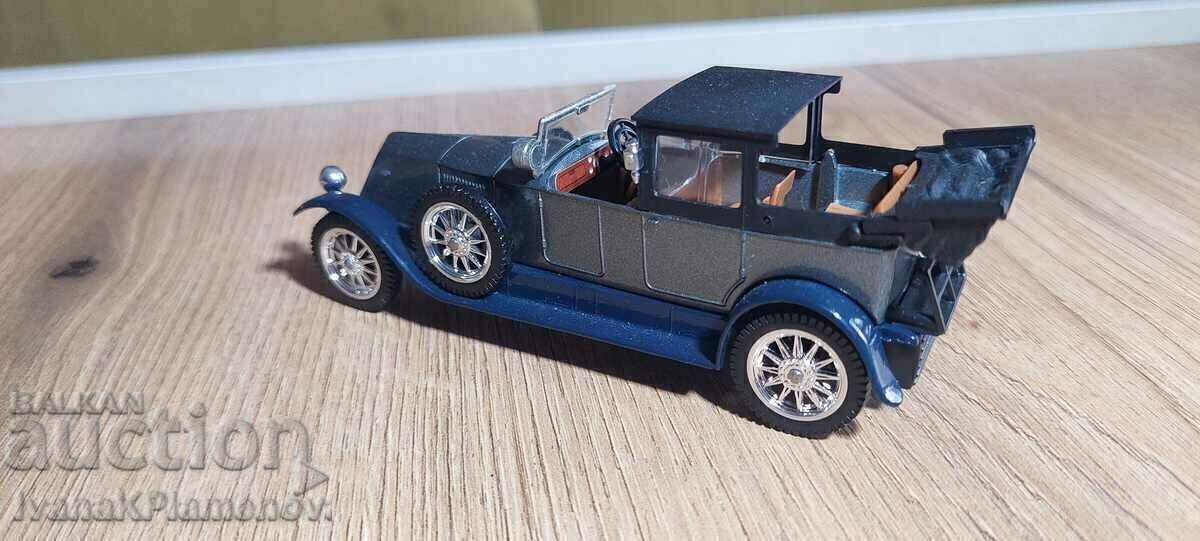 Delivery of Metal Solido cart, France, excellent for collectors