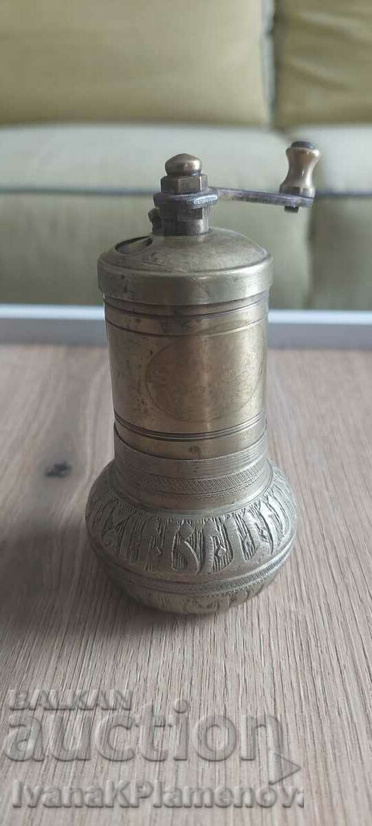 Grinder bronze Grinder bronze