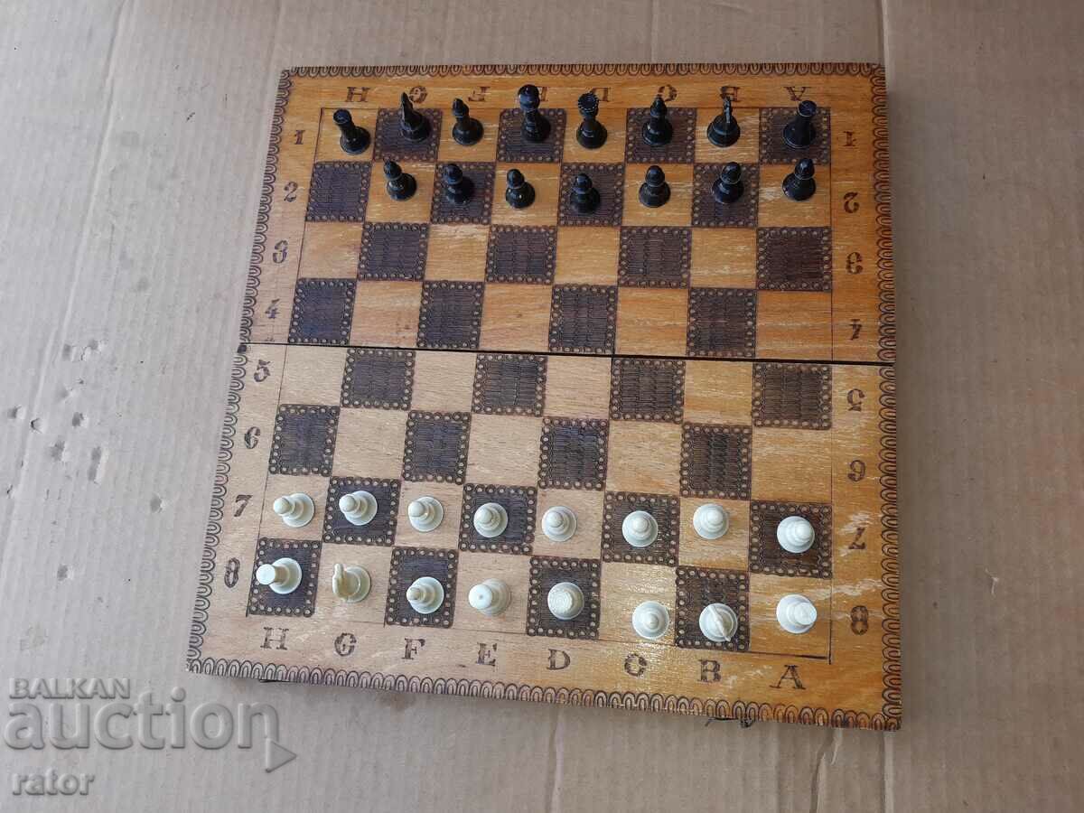 Παράδοση Παλιά ξύλινη σκακιέρα