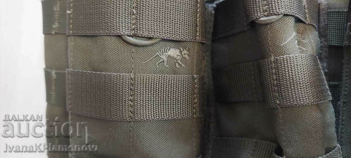 Auction Vest military new Auction Vest military new