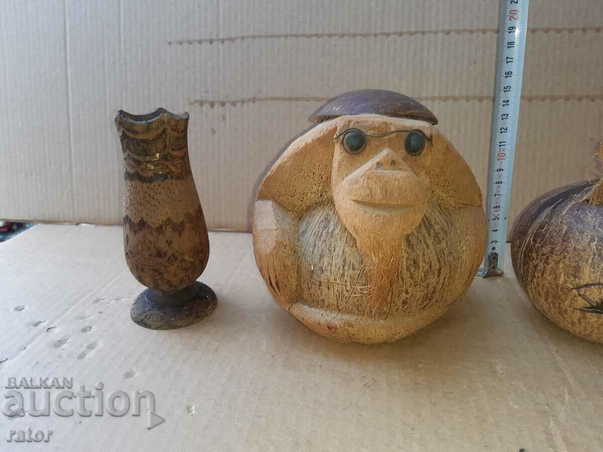 Old figures, coconut statuettes - 4 pieces with price 19.00 BGN | € 9.71