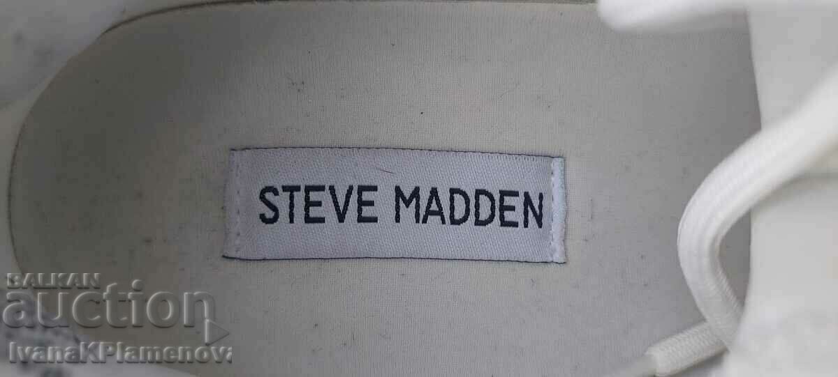 Auction  STEVE MADDEN sneakers