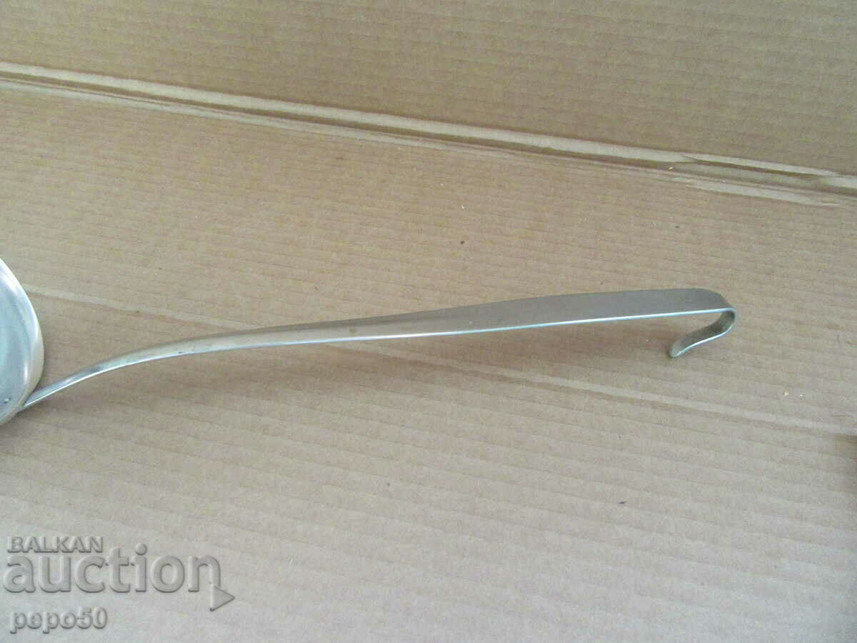 Auction LARGE KITCHEN STAINLESS STEEL LADLE Auction LARGE KITCHEN STAINLESS STEEL LADLE