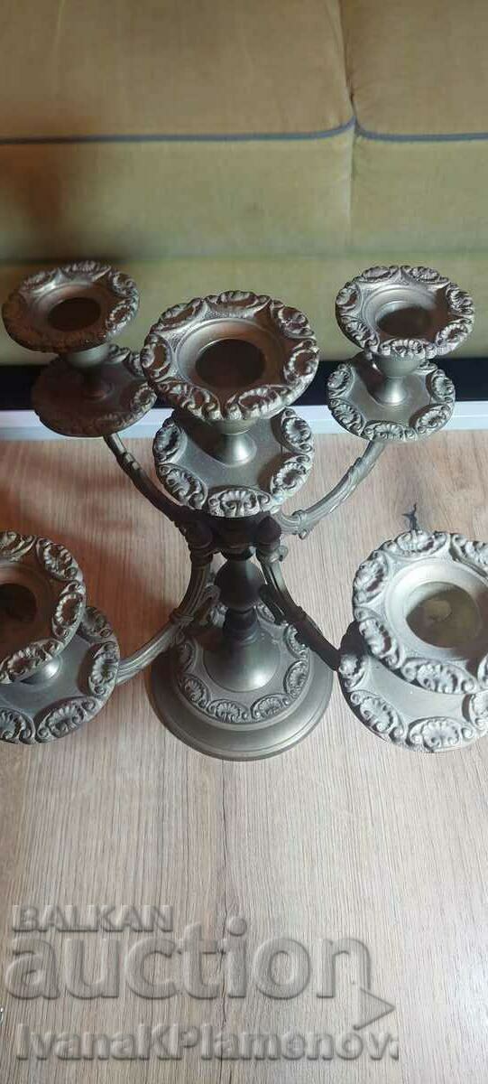 Sfeșnic bronz excelent masiv cu preț 60.00 BGN | € 30.68 Sfeșnic bronz excelent masiv cu preț 60.00 BGN | € 30.68