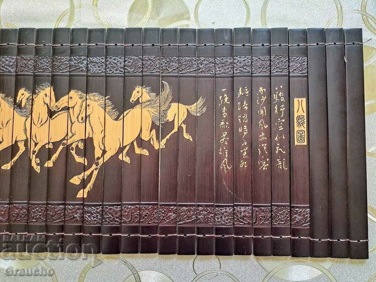 Licitație Saltea de servire din lemn - "acordeon" Licitație Saltea de servire din lemn - "acordeon"