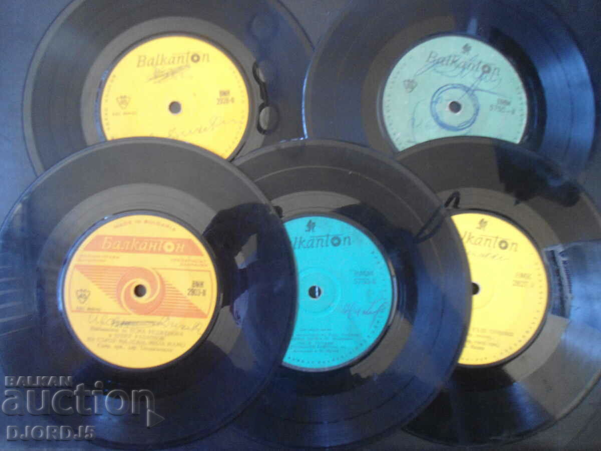 Gramophone records, small, 5 pieces