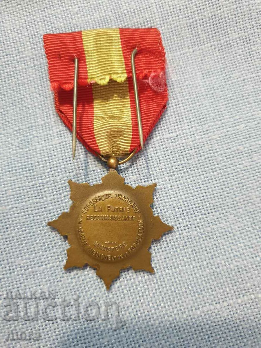 Auction French medal from the beginning of the last century Auction French medal from the beginning of the last century