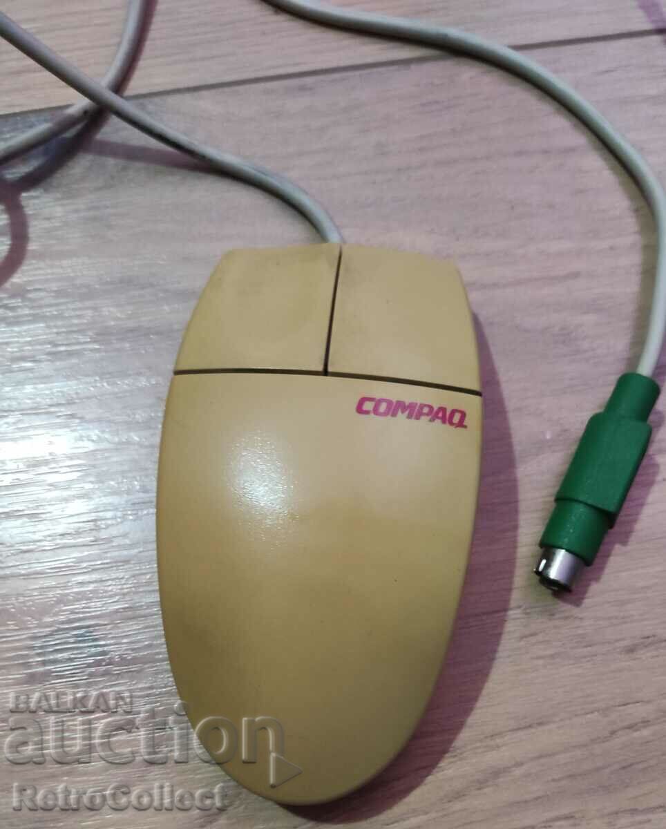 Retro Compaq PS/2 mouse with trackball