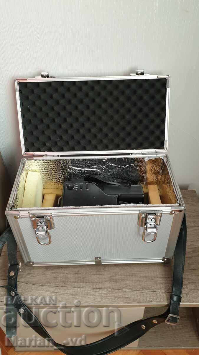 Auction Braun Nizo 4080 professional Super 8 Camera Auction Braun Nizo 4080 professional Super 8 Camera