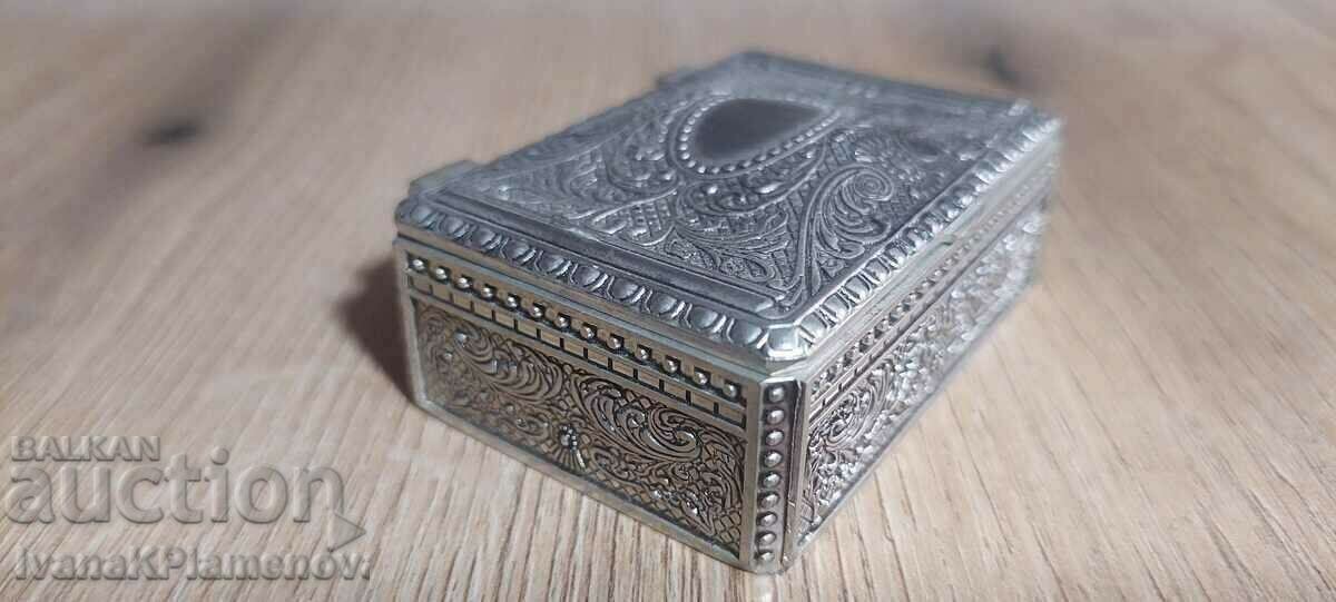 Auction Metal box Auction Metal box